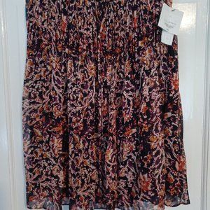 Gathered skirt with drawstring.